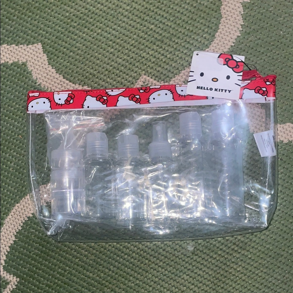 Hello Kitty Travel Bag - Picture 15 of 15